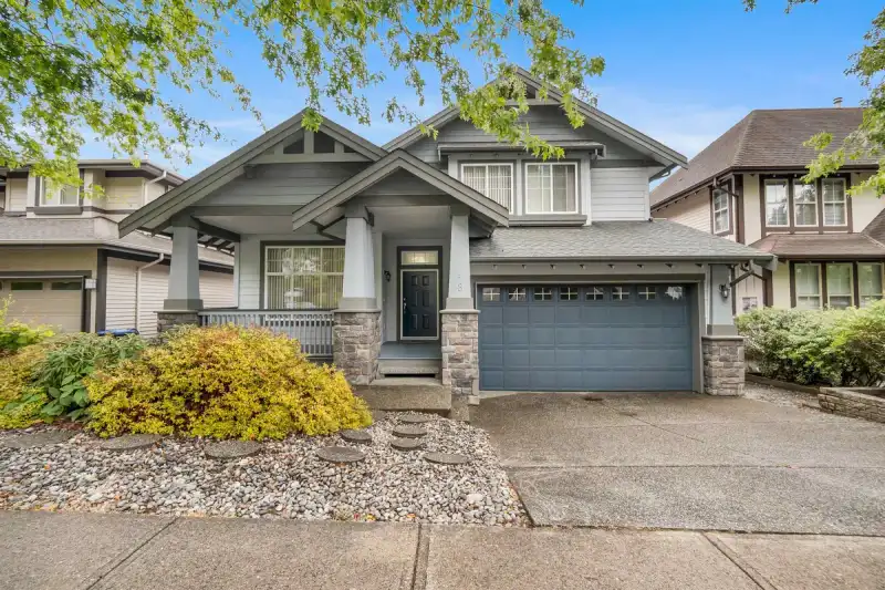 118 FERNWAY DRIVE - photo 1 of 40