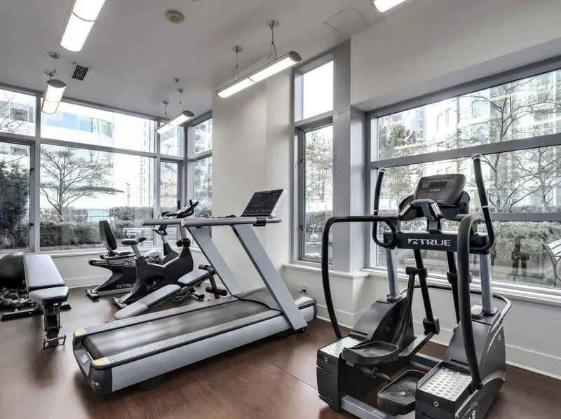 506 821 CAMBIE STREET - photo 4 of 11