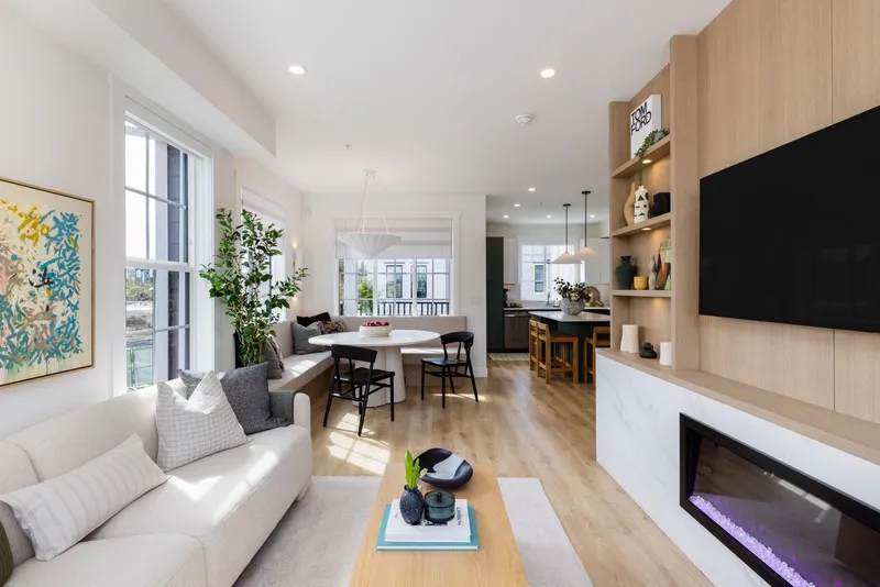 22 20650 78 AVENUE - photo 2 of 13