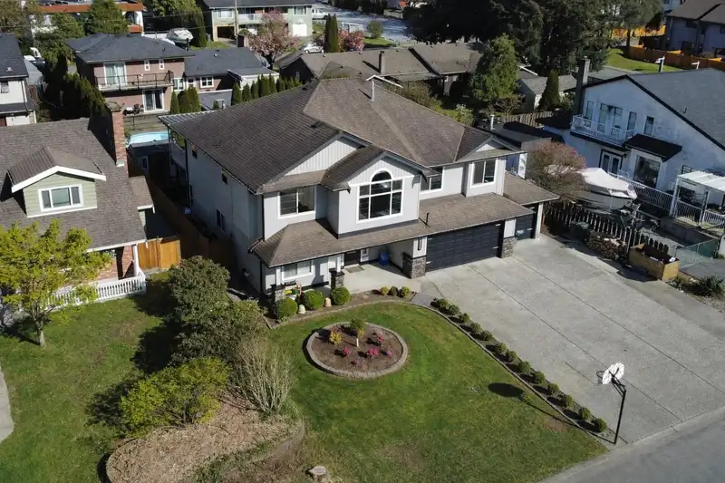 12000 189B STREET - photo 1 of 40