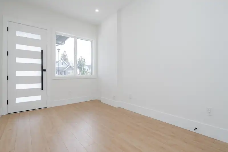 8425 GEORGE STREET - photo 2 of 38