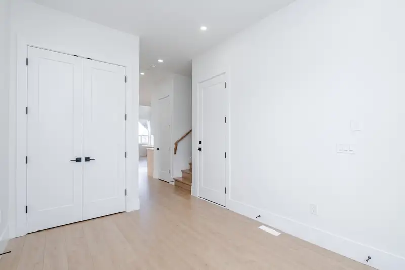 8425 GEORGE STREET - photo 3 of 38