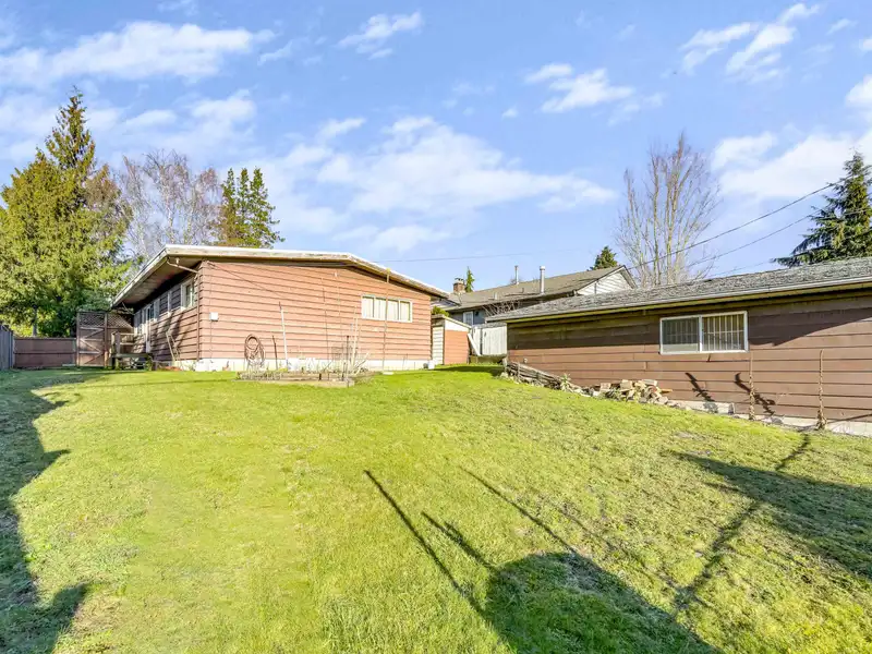 6512 GRANT STREET - photo 2 of 6