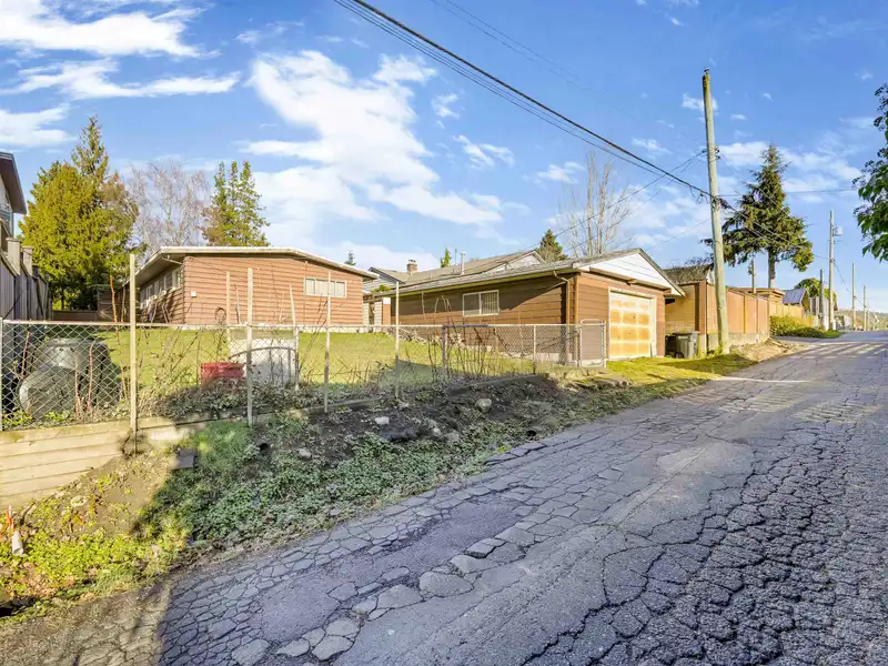 6512 GRANT STREET - photo 4 of 6