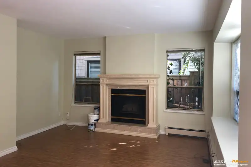 4396 W 11TH AVENUE - photo 4 of 25