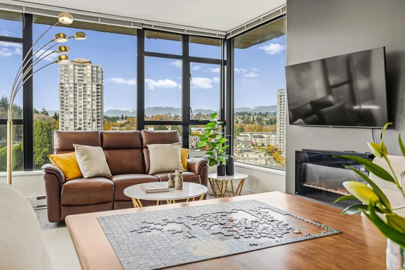 1701 15 E ROYAL AVENUE - photo 1 of 25