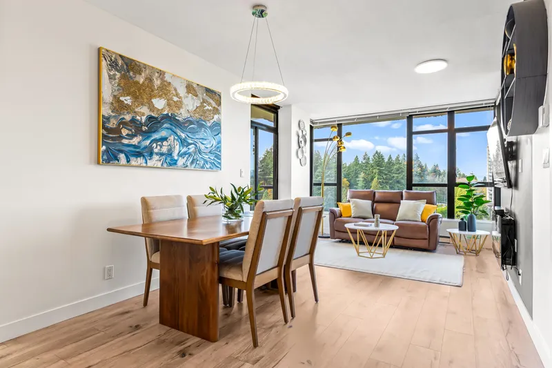 1701 15 E ROYAL AVENUE - photo 2 of 25