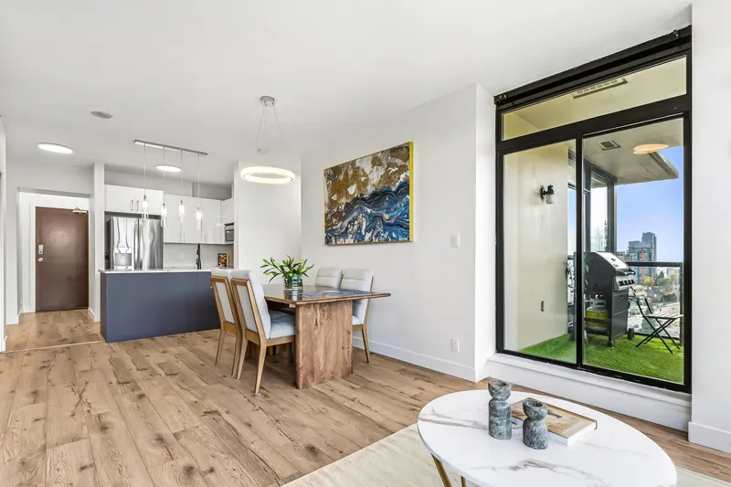 1701 15 E ROYAL AVENUE - photo 3 of 25