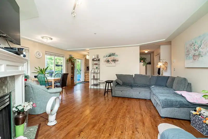 209 20443 53 AVENUE - photo 4 of 36