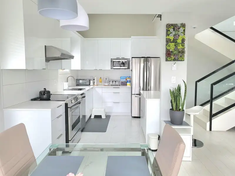 1588 E 41ST AVENUE - photo 4 of 19