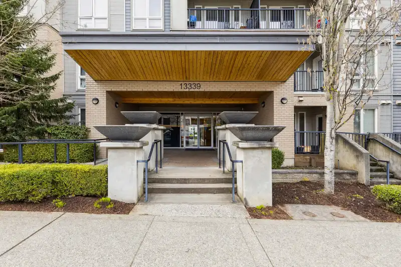 113 13339 102A AVENUE - photo 2 of 16