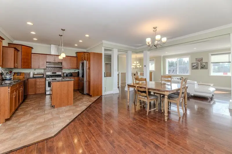 787 NORTH ROAD - photo 3 of 25