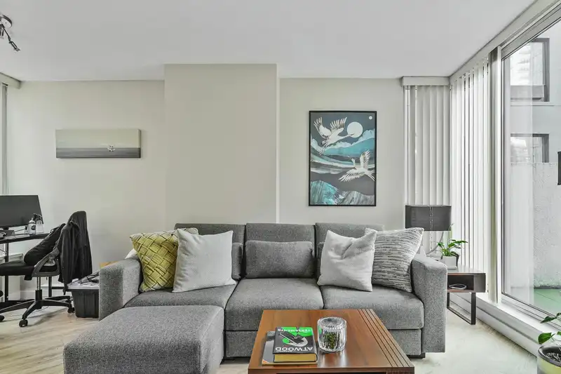 310 1212 HOWE STREET - photo 3 of 23
