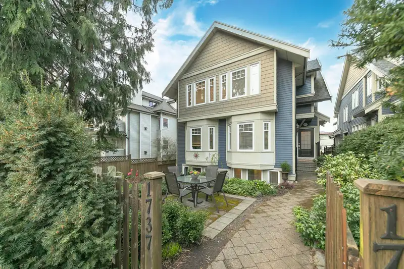 1737 FRANCES STREET - photo 1 of 40