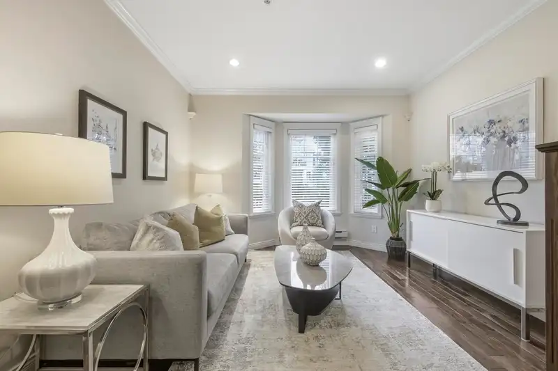 1737 FRANCES STREET - photo 3 of 40