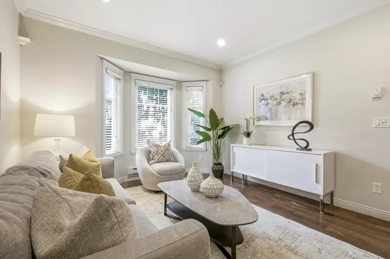 1737 FRANCES STREET - photo 4 of 40