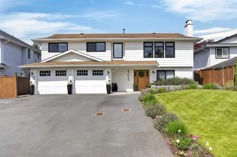 27015 34A AVENUE - photo 1 of 40