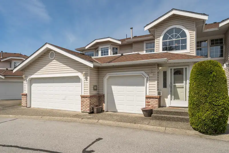 35 9168 FLEETWOOD WAY - photo 1 of 34