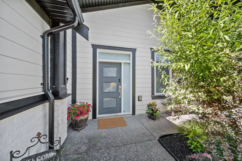 27247 33B AVENUE - photo 3 of 27