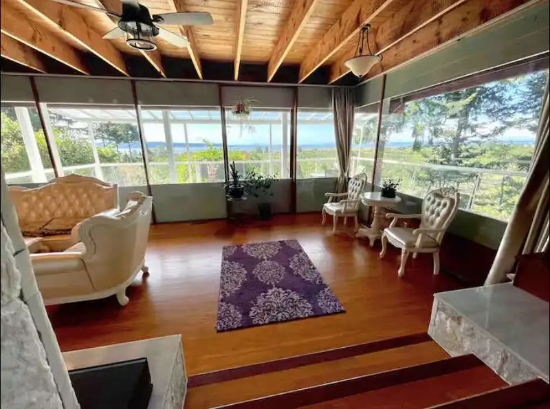 12218 53 AVENUE - photo 1 of 34