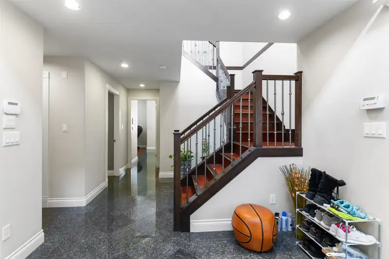 328 W 26TH AVENUE - photo 2 of 23