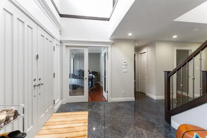 328 W 26TH AVENUE - photo 3 of 23
