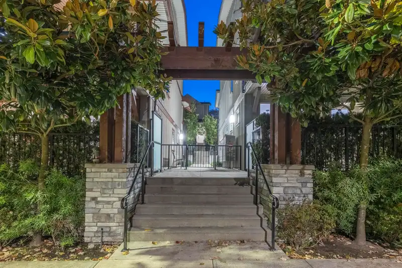 40 433 SEYMOUR RIVER PLACE - photo 1 of 14