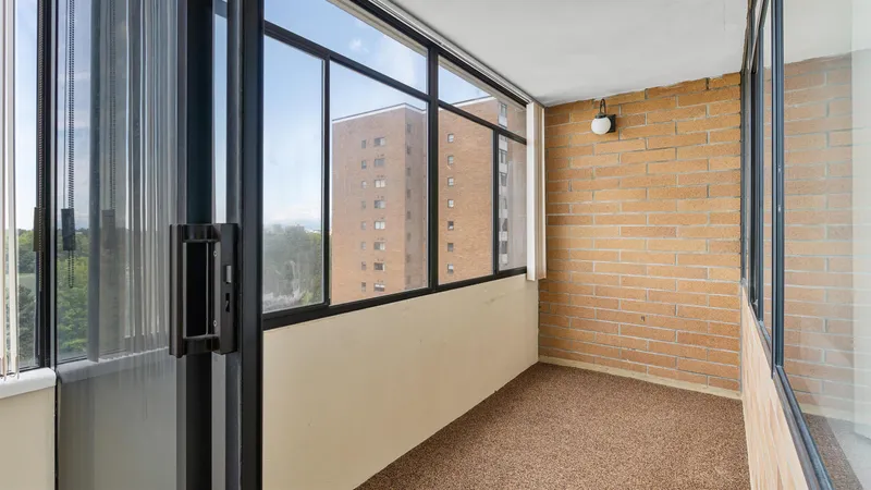 1208 6651 MINORU BOULEVARD - photo 4 of 17