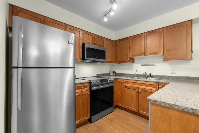 101 33960 OLD YALE ROAD - photo 3 of 25