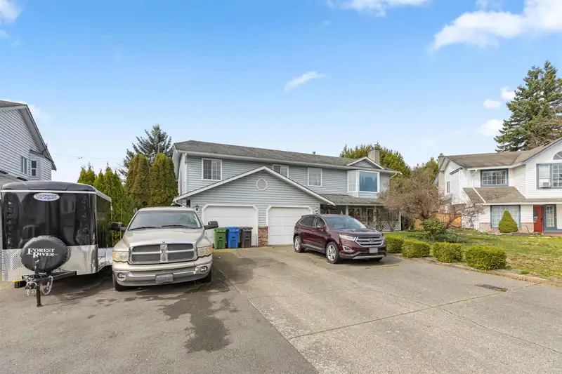 2815 DEHAVILLAND DRIVE - photo 1 of 40
