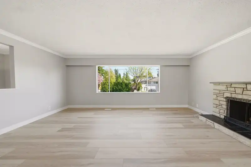 3561 YORK STREET - photo 4 of 39