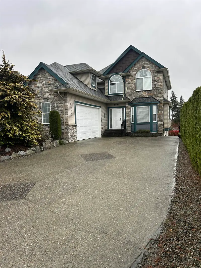 8022 LITTLE TERRACE - photo 1 of 2