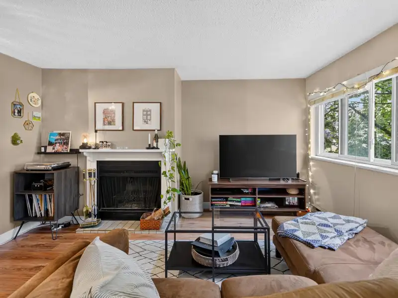 202 936 BUTE STREET - photo 2 of 28