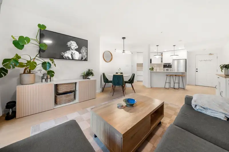 107 2023 FRANKLIN STREET - photo 1 of 27