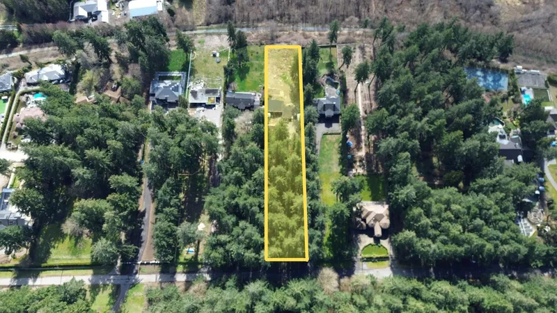 12422 53 AVENUE - photo 3 of 4