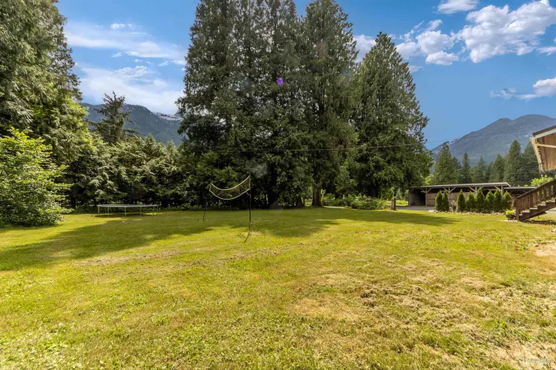 14848 SQUAMISH VALLEY ROAD - photo 4 of 25