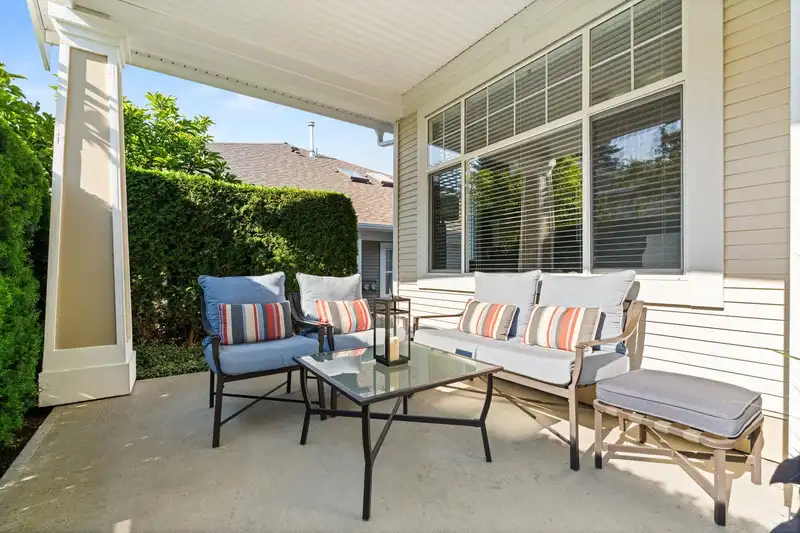38 3500 144 STREET - photo 4 of 40