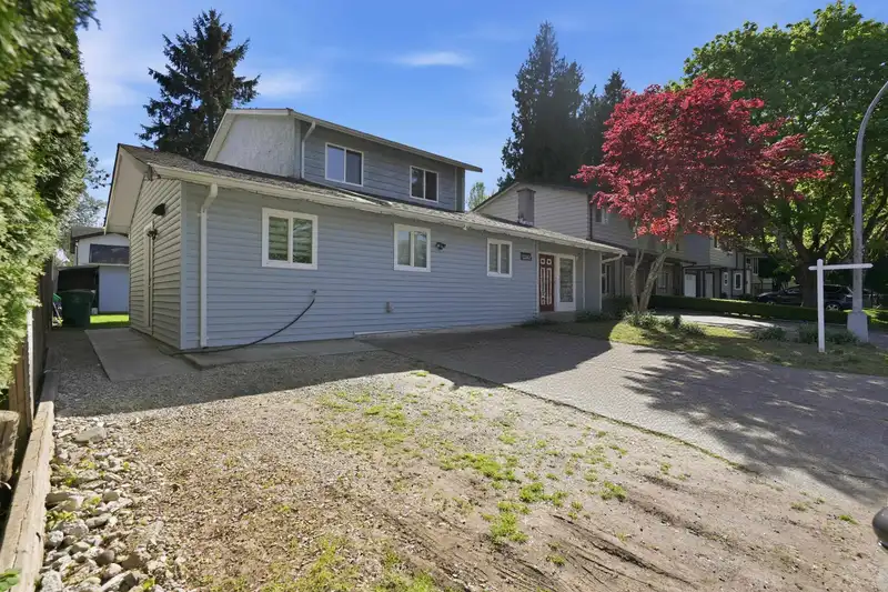 13242 67 AVENUE - photo 2 of 25