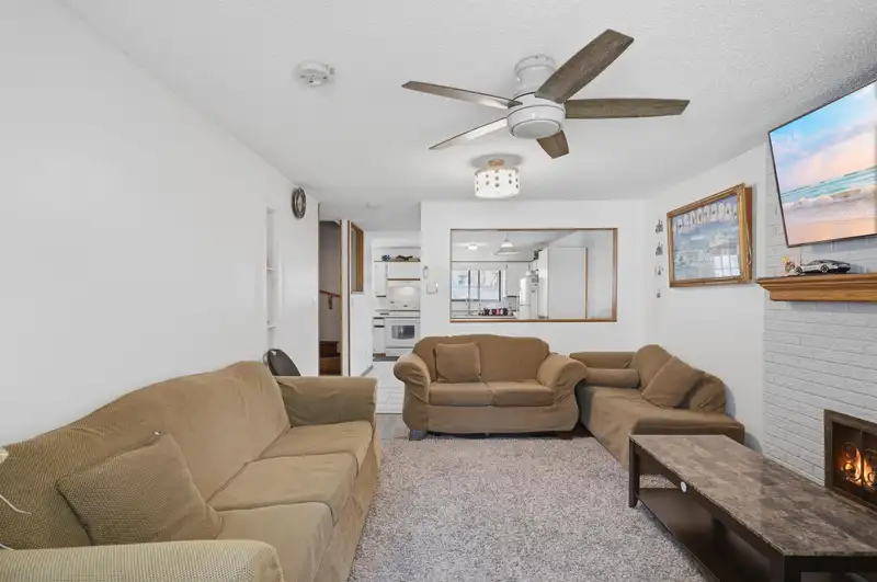 13242 67 AVENUE - photo 3 of 25