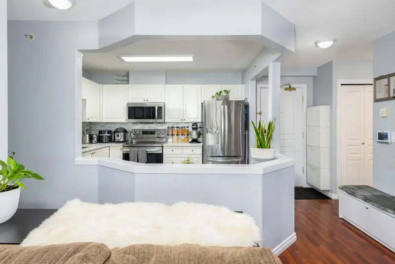 505 215 TWELFTH STREET - photo 4 of 23