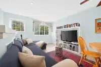 10 1561 BOOTH AVENUE - thumbnail 2