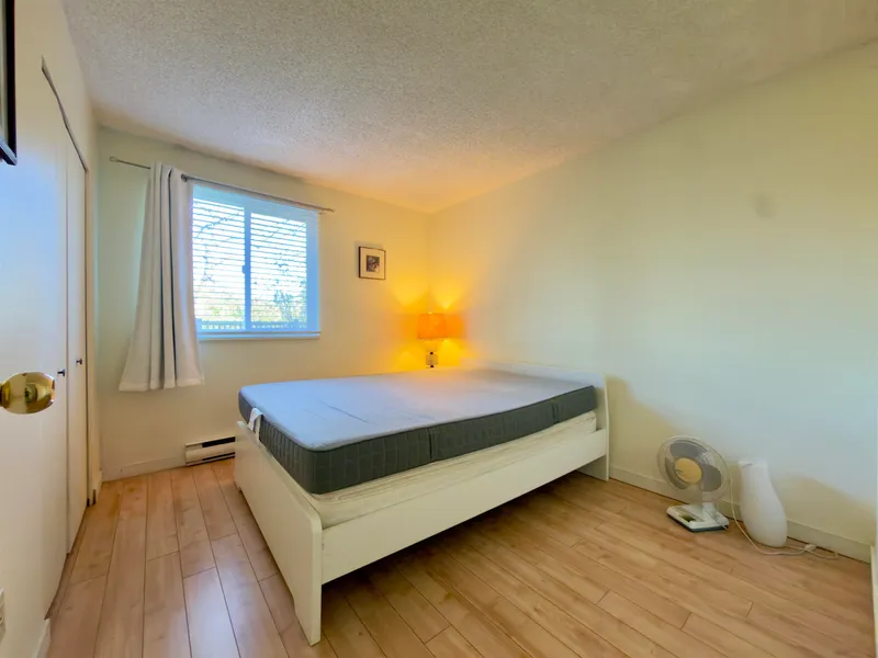 102 8040 COLONIAL DRIVE - photo 3 of 9