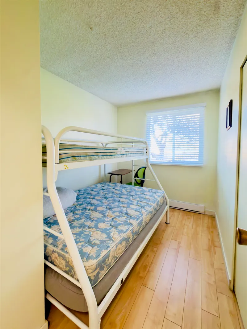 102 8040 COLONIAL DRIVE - photo 4 of 9