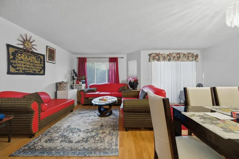 245 13888 70 AVENUE - photo 3 of 24