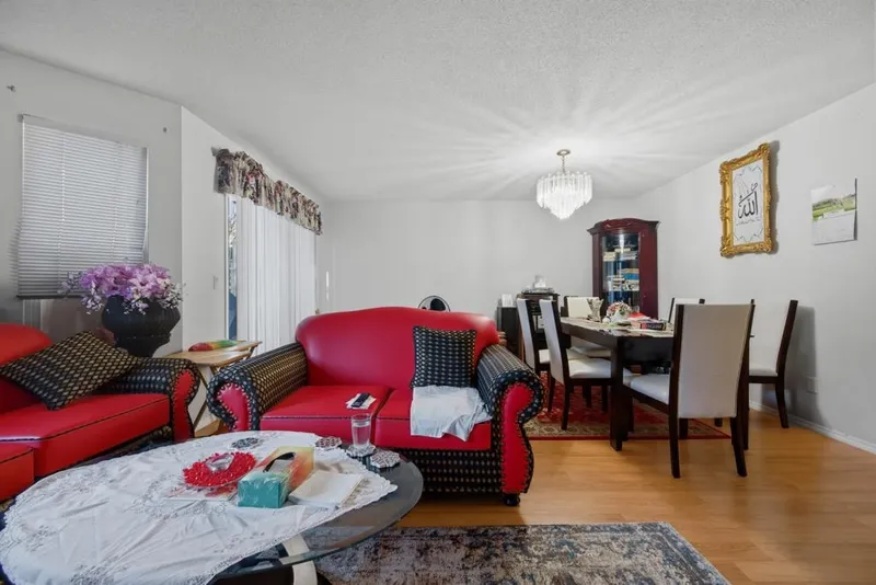 245 13888 70 AVENUE - photo 4 of 24