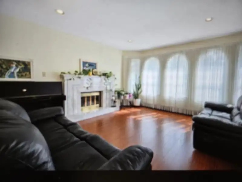 5009 ST. CATHERINES STREET - photo 4 of 22