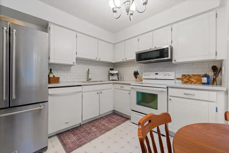 335A EVERGREEN DRIVE - photo 4 of 40