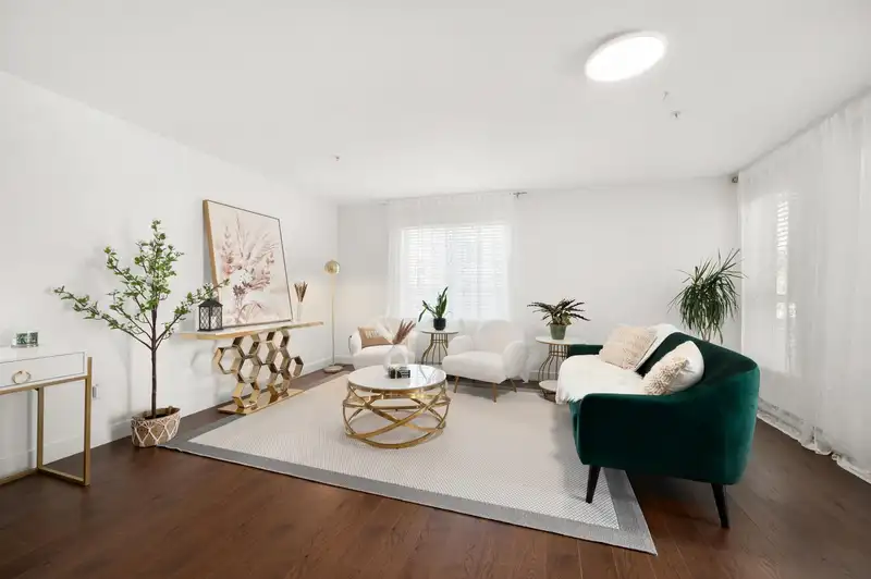 511 13883 LAUREL DRIVE - photo 2 of 25