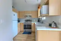 29 6588 BARNARD DRIVE - thumbnail 9