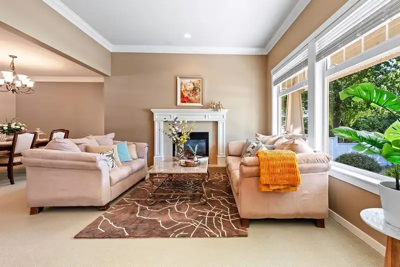 5559 4 AVENUE - photo 4 of 23